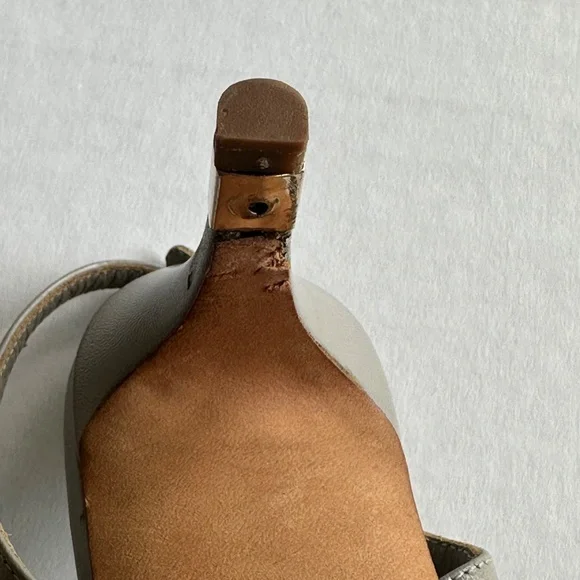 Chanel gray & black slingbacks - Picture 5 of 6